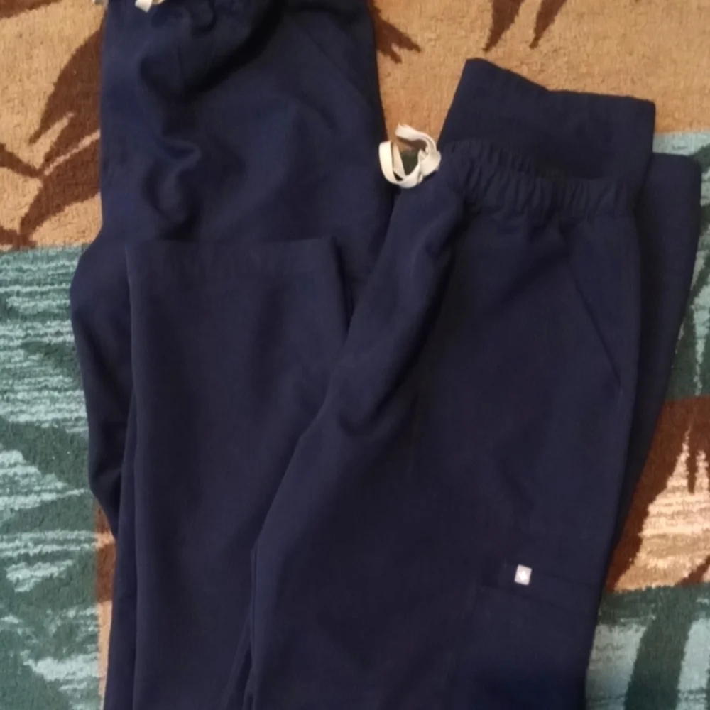 Figs technical collection Cairo bundle of 2 pants scrub XL/T men's